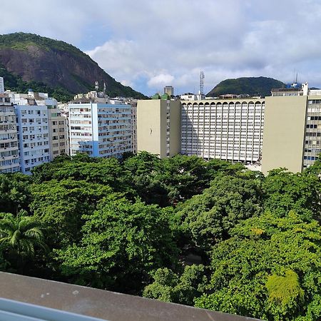 A Uma Quadra Da Praia De Copacabana Rio de Janeiro Esterno foto