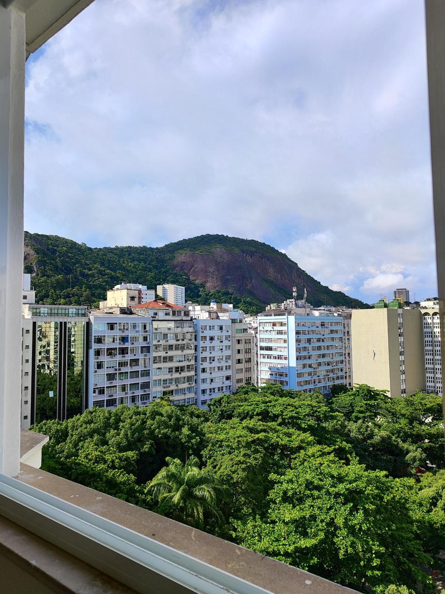 A Uma Quadra Da Praia De Copacabana Rio de Janeiro Esterno foto
